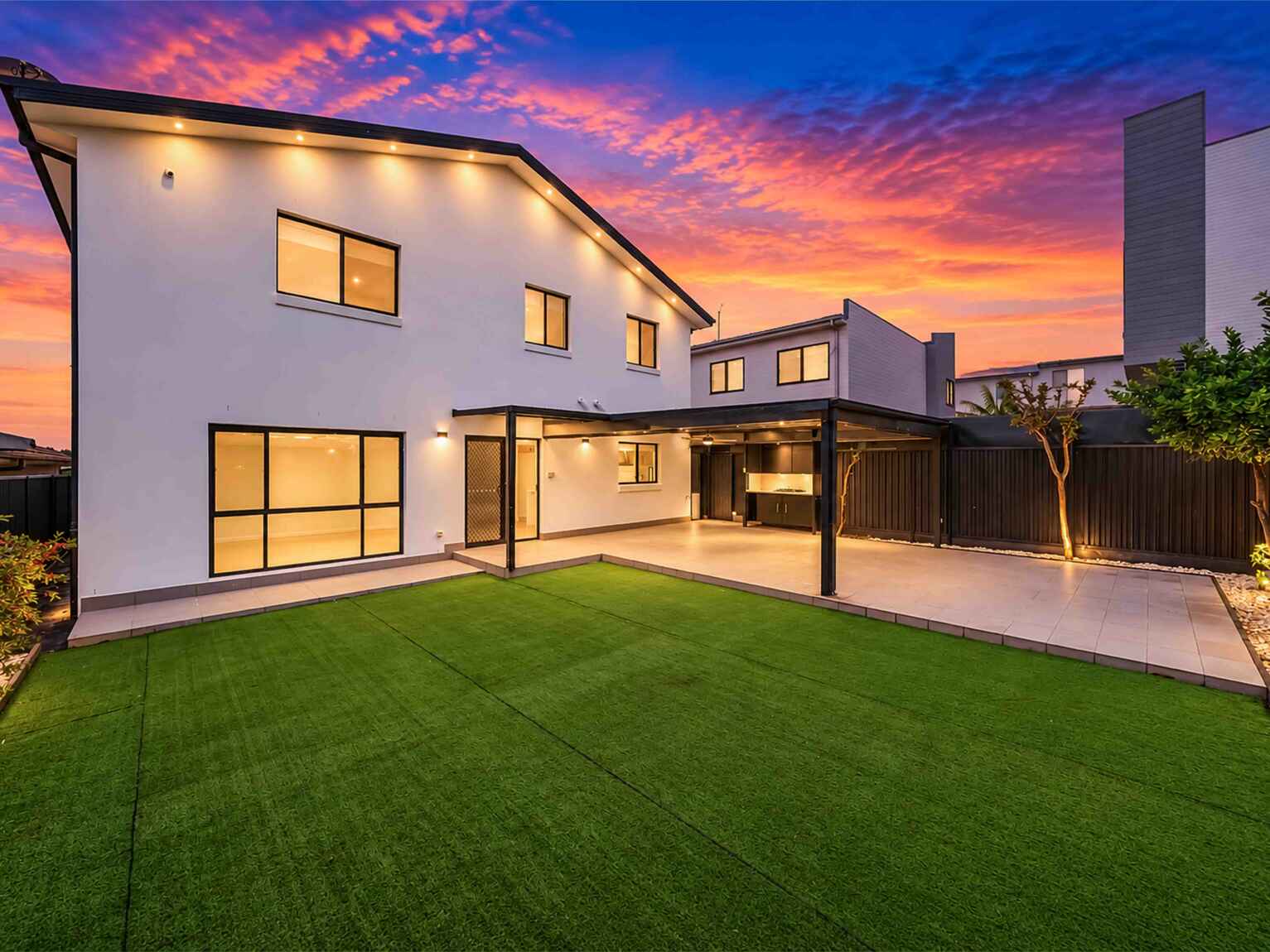 12 Mustang Close Middleton Grange 12 Mustang Close Middleton Grange