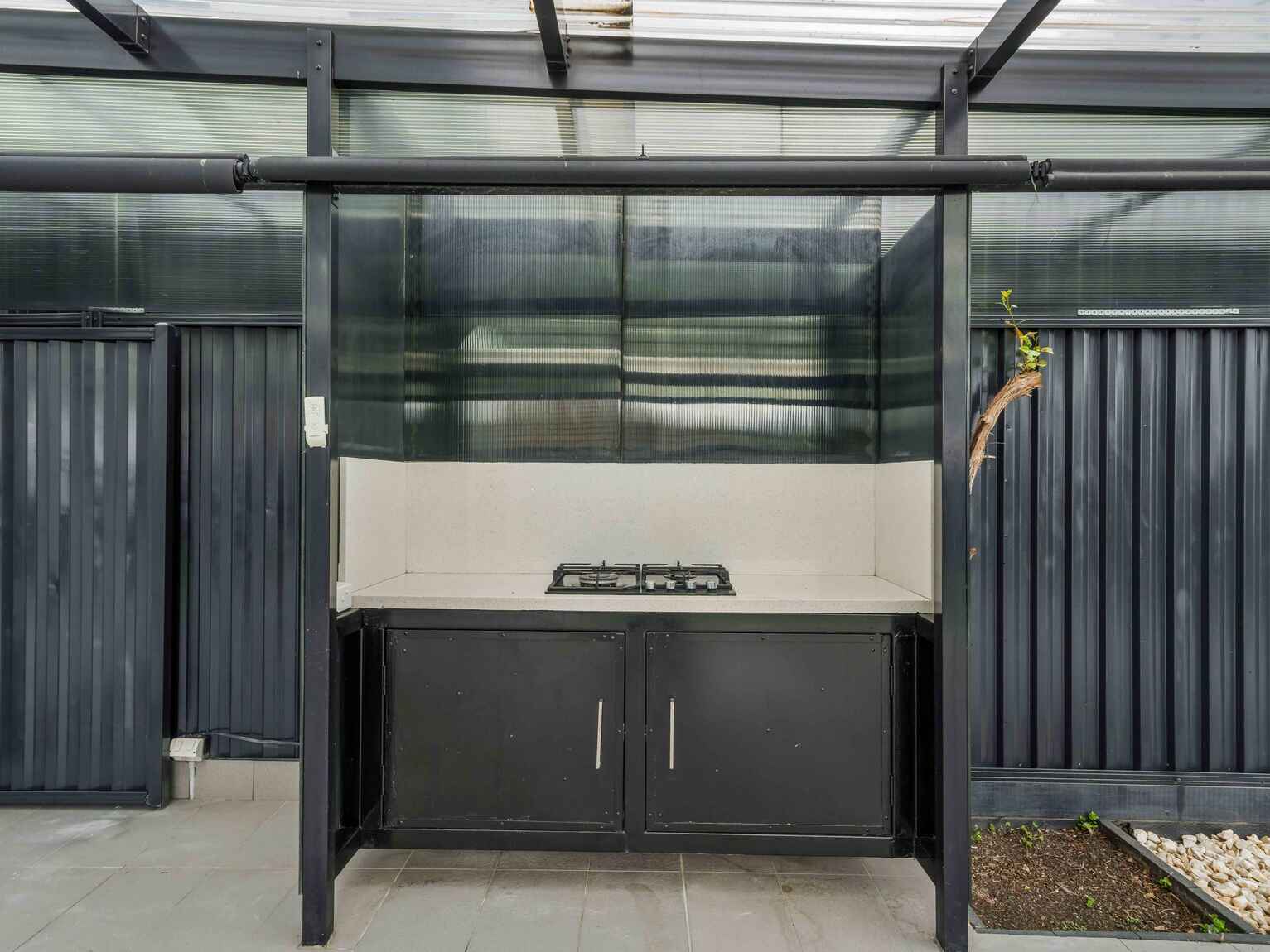 12 Mustang Close Middleton Grange 12 Mustang Close Middleton Grange